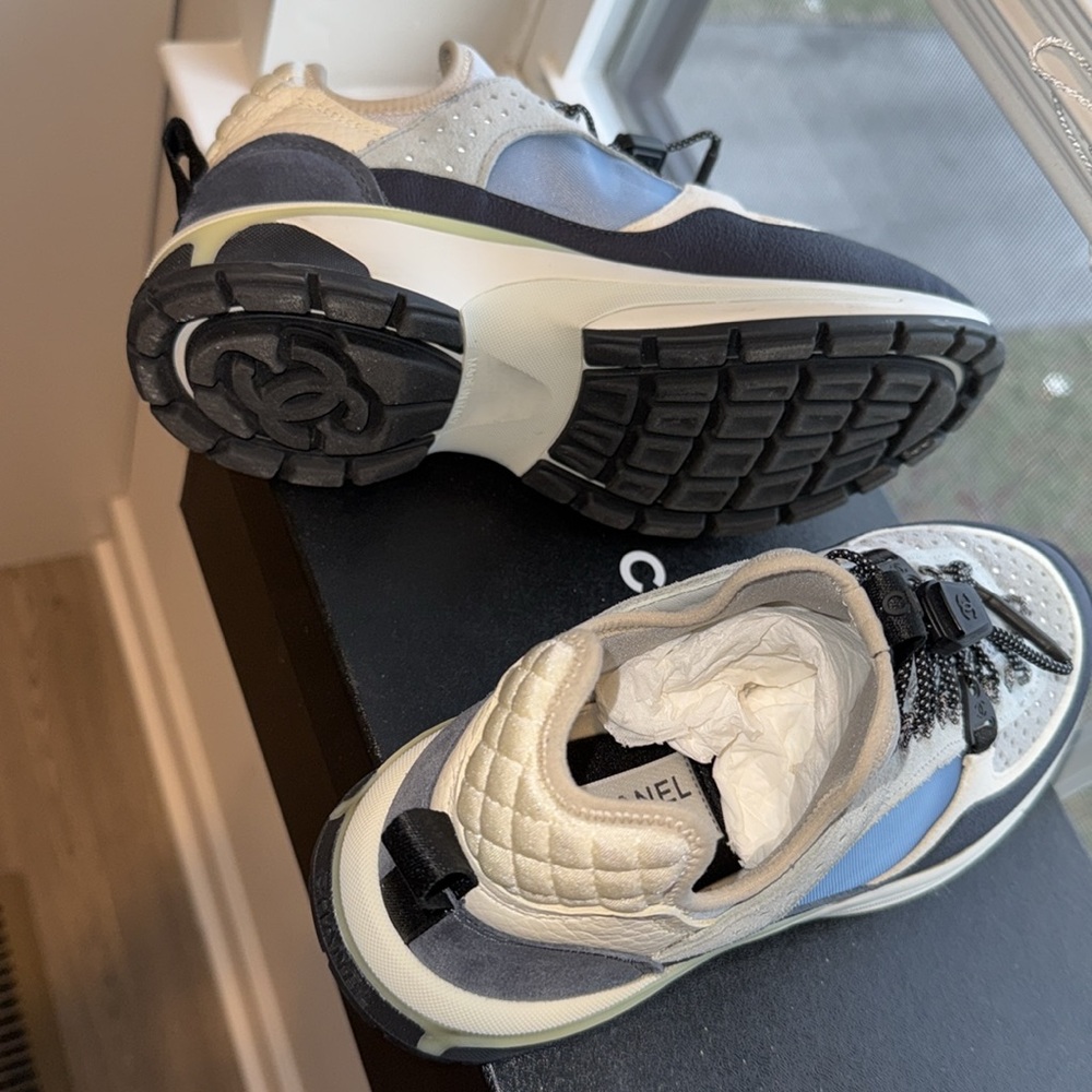Chanel Sneaker - Picture 4 of 5
